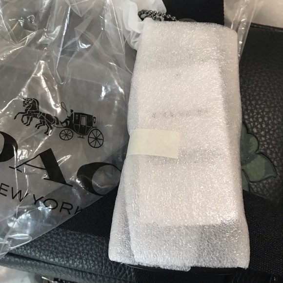 🍃 Coach Turner Pack With Dreamy Leaves Print 🌺 - Picture 10 of 13